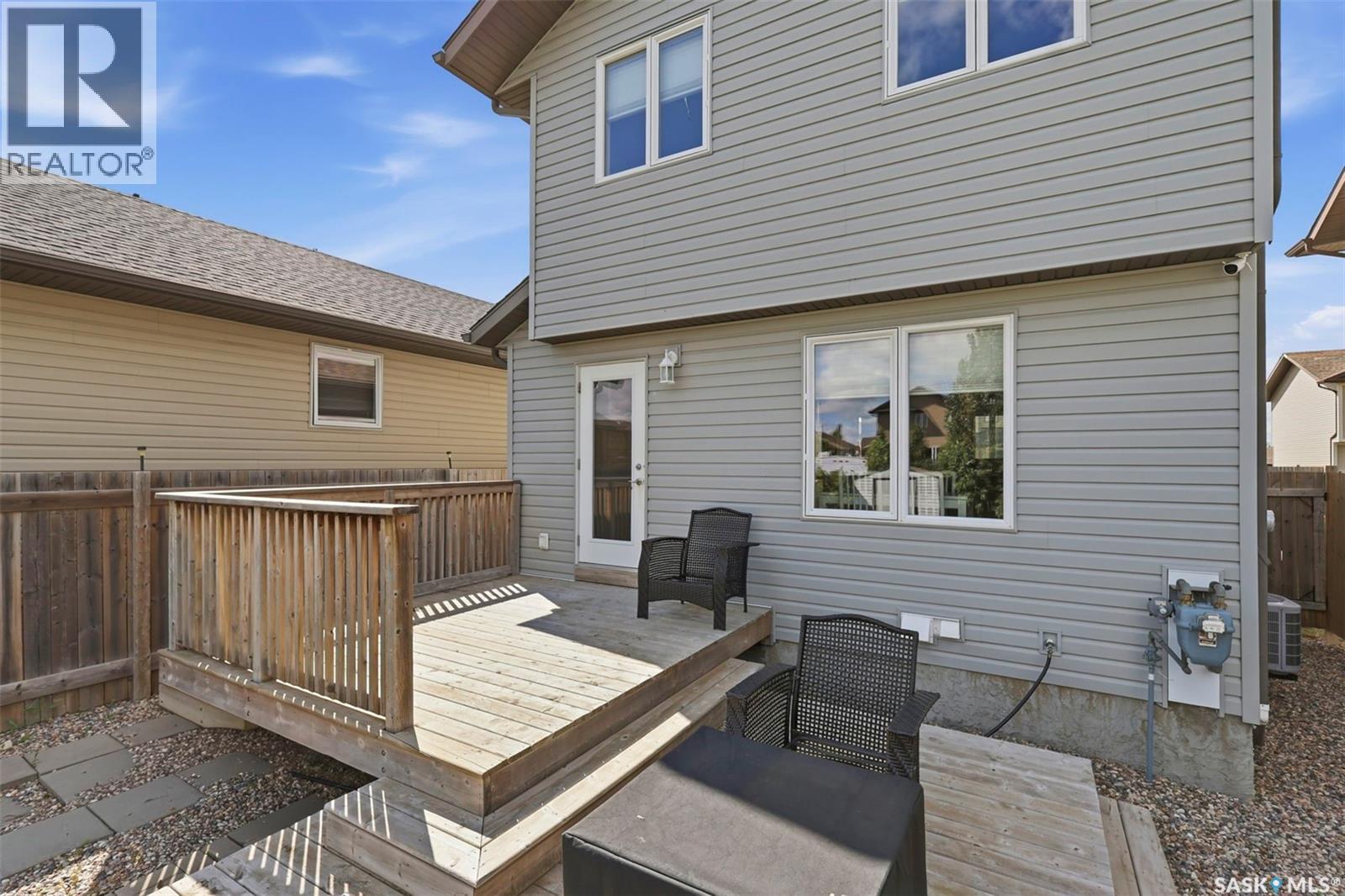 911 Glenview Cove, Martensville, Saskatchewan  S0K 0A2 - Photo 31 - SK042114