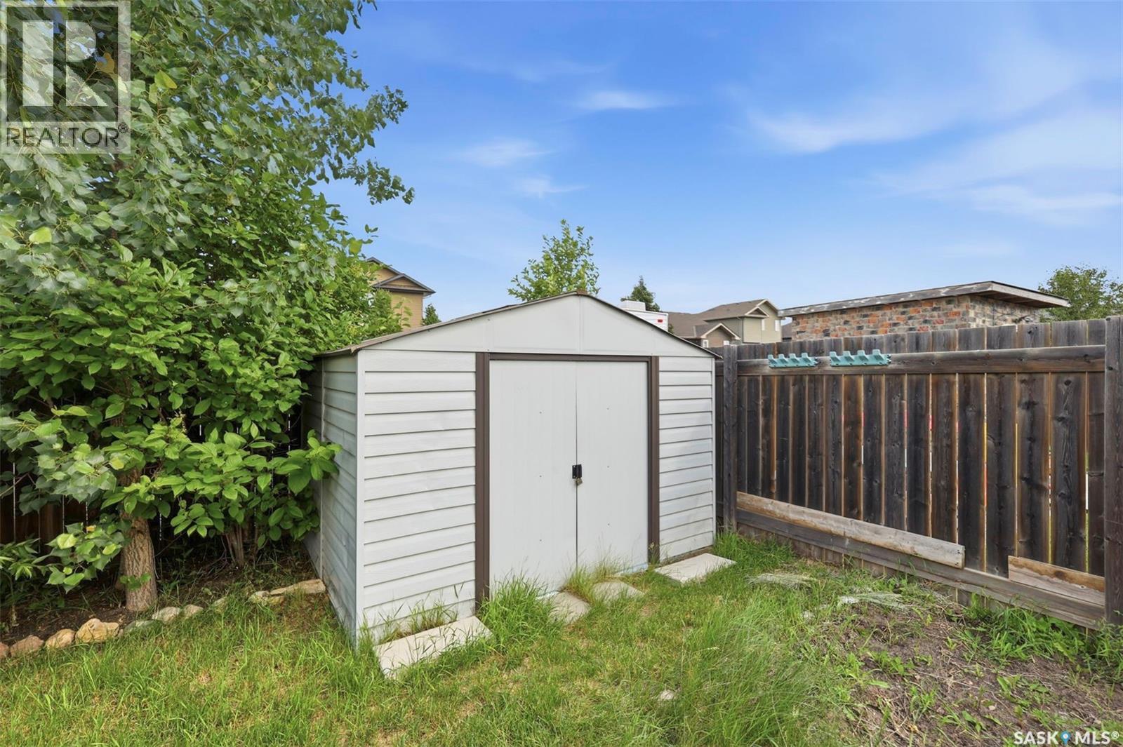 911 Glenview Cove, Martensville, Saskatchewan  S0K 0A2 - Photo 33 - SK042114