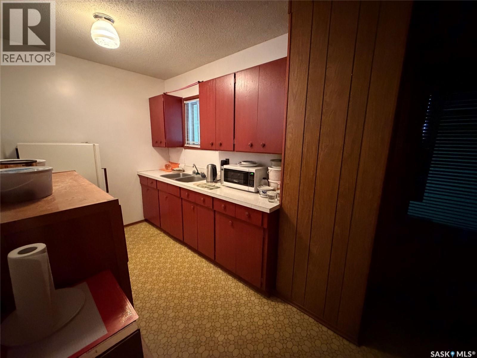105 Main Street, Hudson Bay, Saskatchewan  S0E 0Y0 - Photo 12 - SK042014
