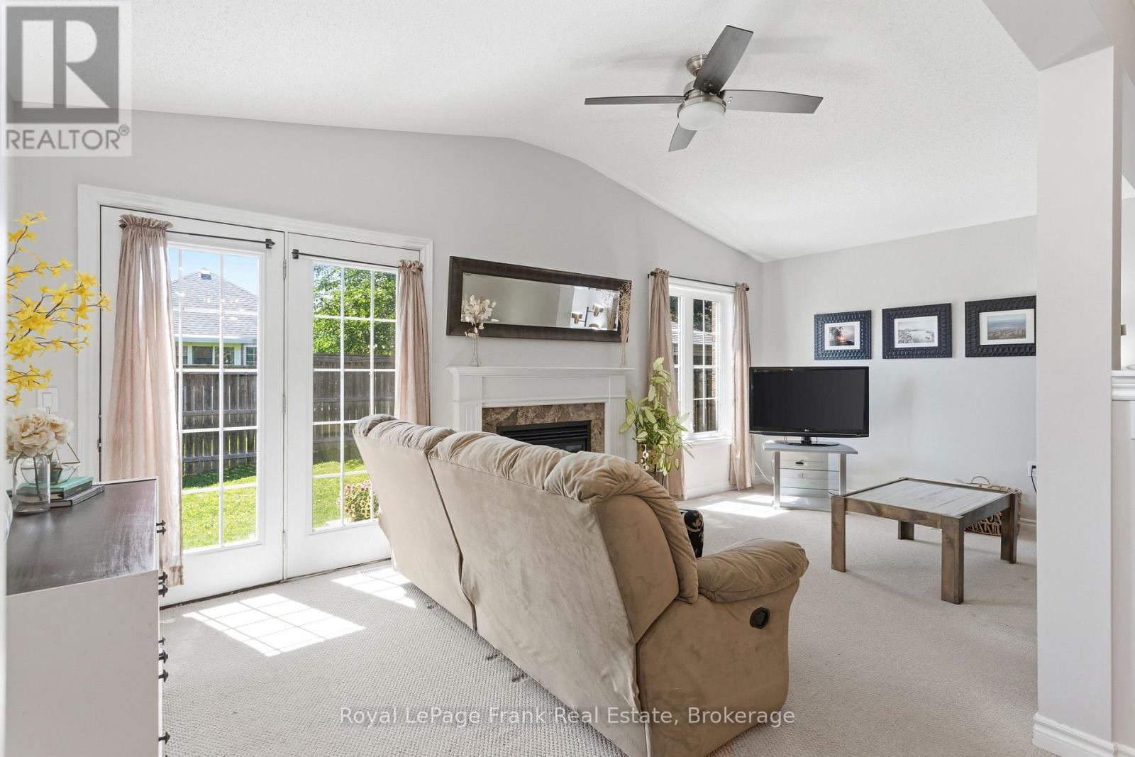 1340 Wadebridge Crescent, Oshawa, Ontario  L1K 3B2 - Photo 5 - E13542846