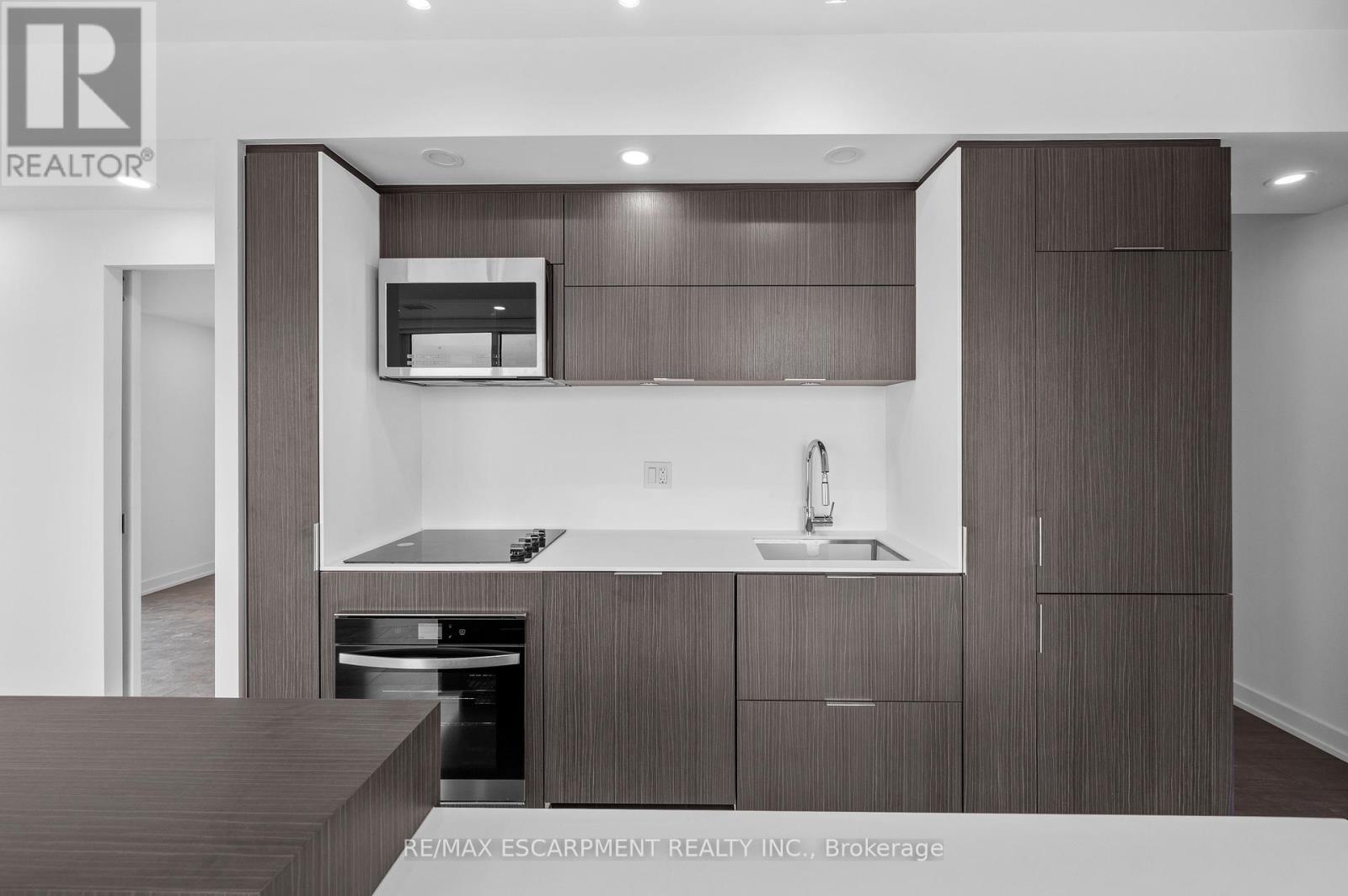1503 - 370 Martha Street, Burlington, Ontario  L7R 0G9 - Photo 8 - W13544514