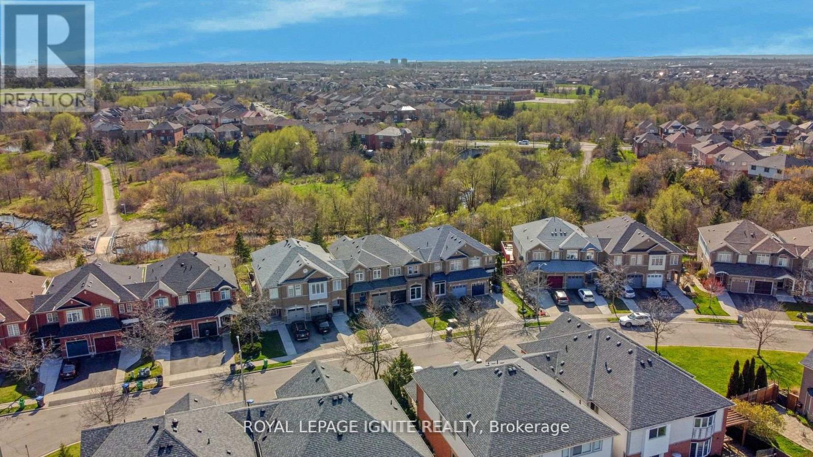 Upper - 50 Marycroft Court, Brampton, Ontario  L7A 2G3 - Photo 2 - W13544642