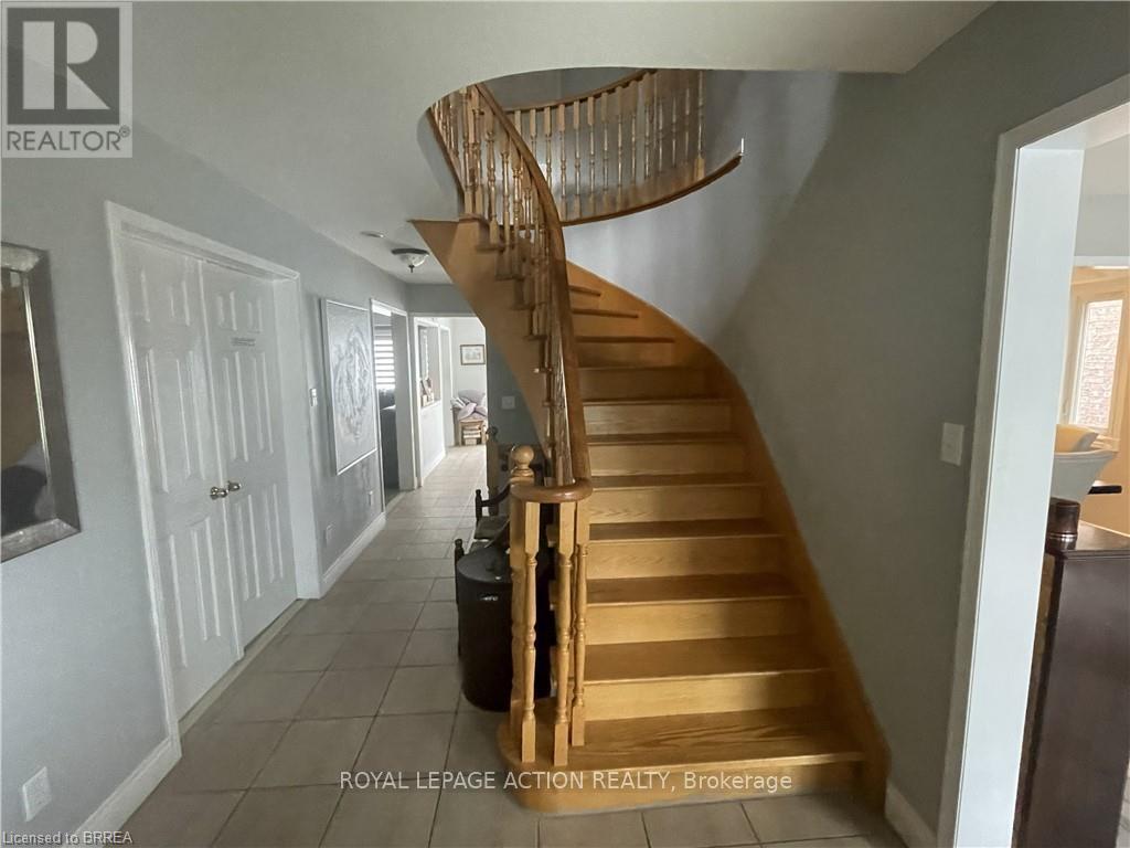 30 Hollybush Street, Brampton, Ontario  L6R 1A5 - Photo 3 - W13544706