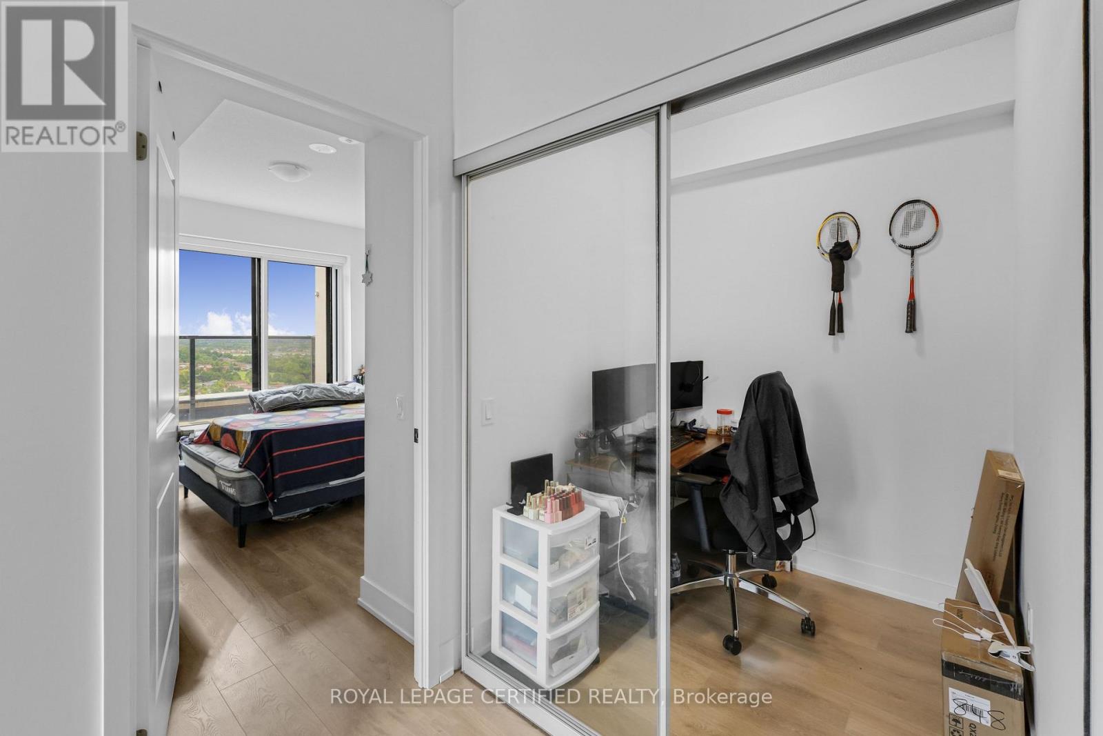 1803 - 202 Burnhamthorpe Road E, Mississauga, Ontario  L5A 4L4 - Photo 12 - W13544722