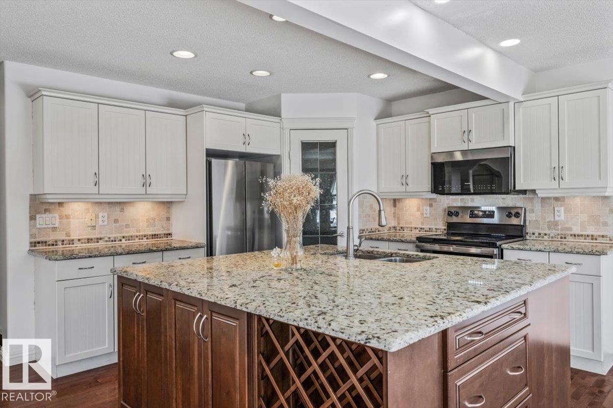 2407 HAGEN WY NW, Edmonton