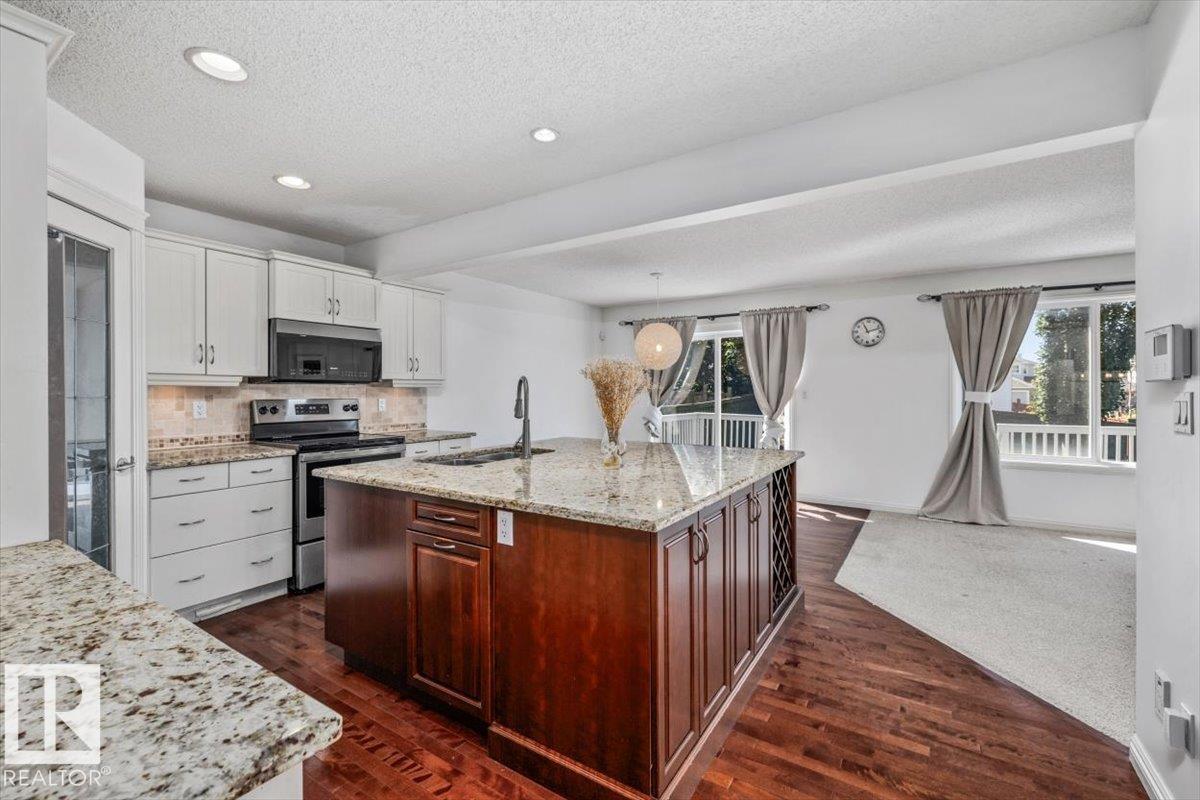 2407 Hagen Wy NW, Edmonton, Alberta  T6R 3M6 - Photo 5 - E4497912