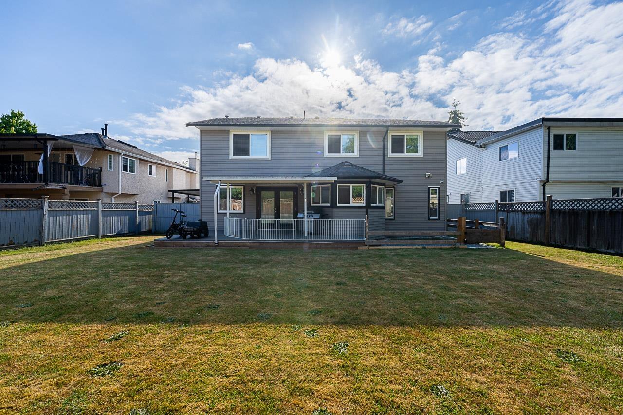 8902 142a Street, Surrey, British Columbia  V3V 7T1 - Photo 37 - R3144150