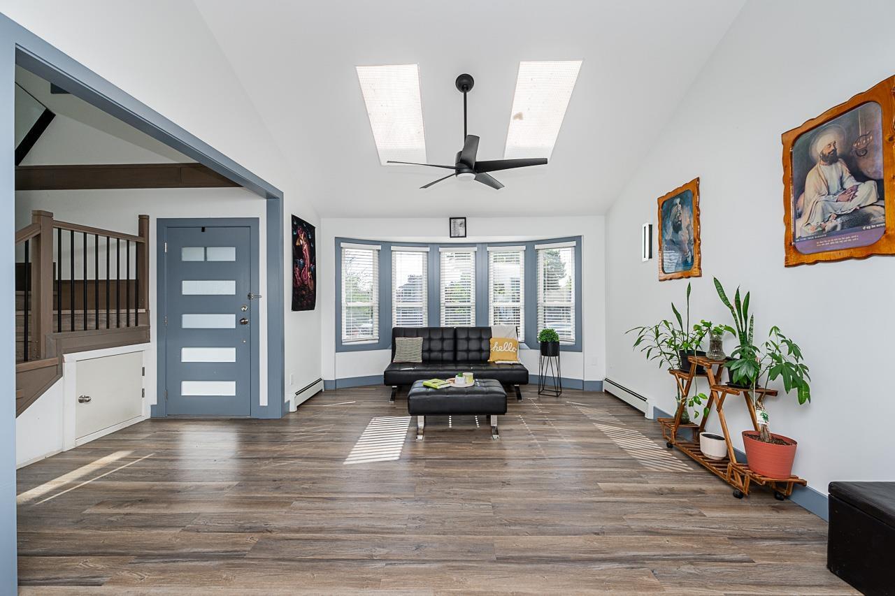 8902 142a Street, Surrey, British Columbia  V3V 7T1 - Photo 6 - R3144150