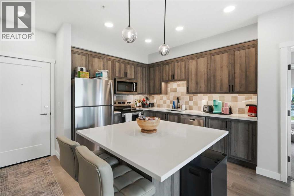 109, 700 Shawnee Square SW, Calgary, Alberta  T2Y 0T6 - Photo 4 - A2327678