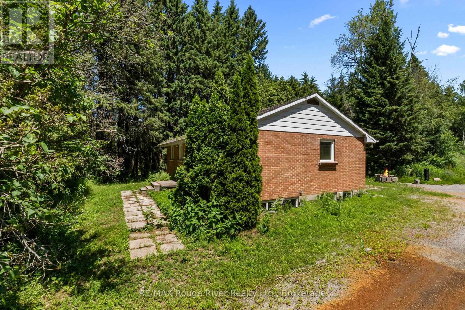 3403 Holt Road, Clarington, Ontario  L1C 6H3 - Photo 5 - E13544690