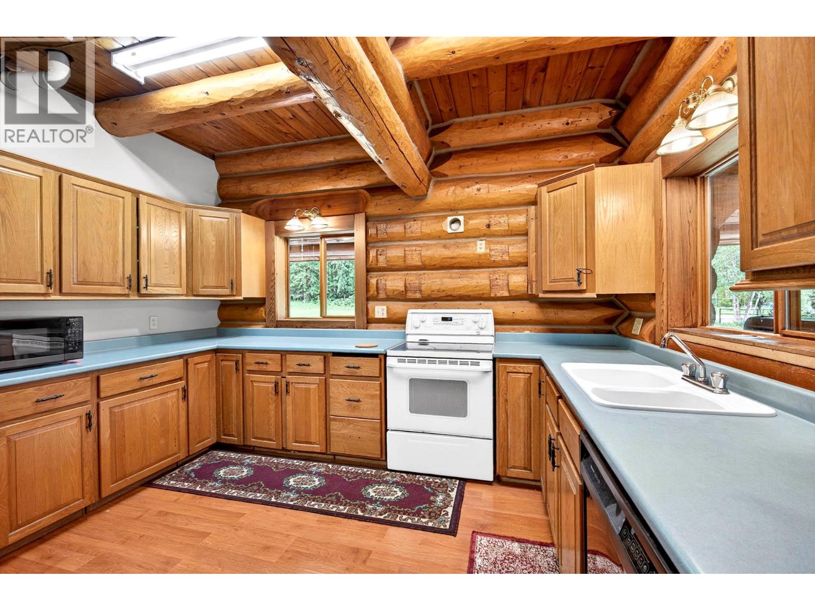 6041 Creek Side Road, Barriere, British Columbia  V0E 1E0 - Photo 14 - 10391438