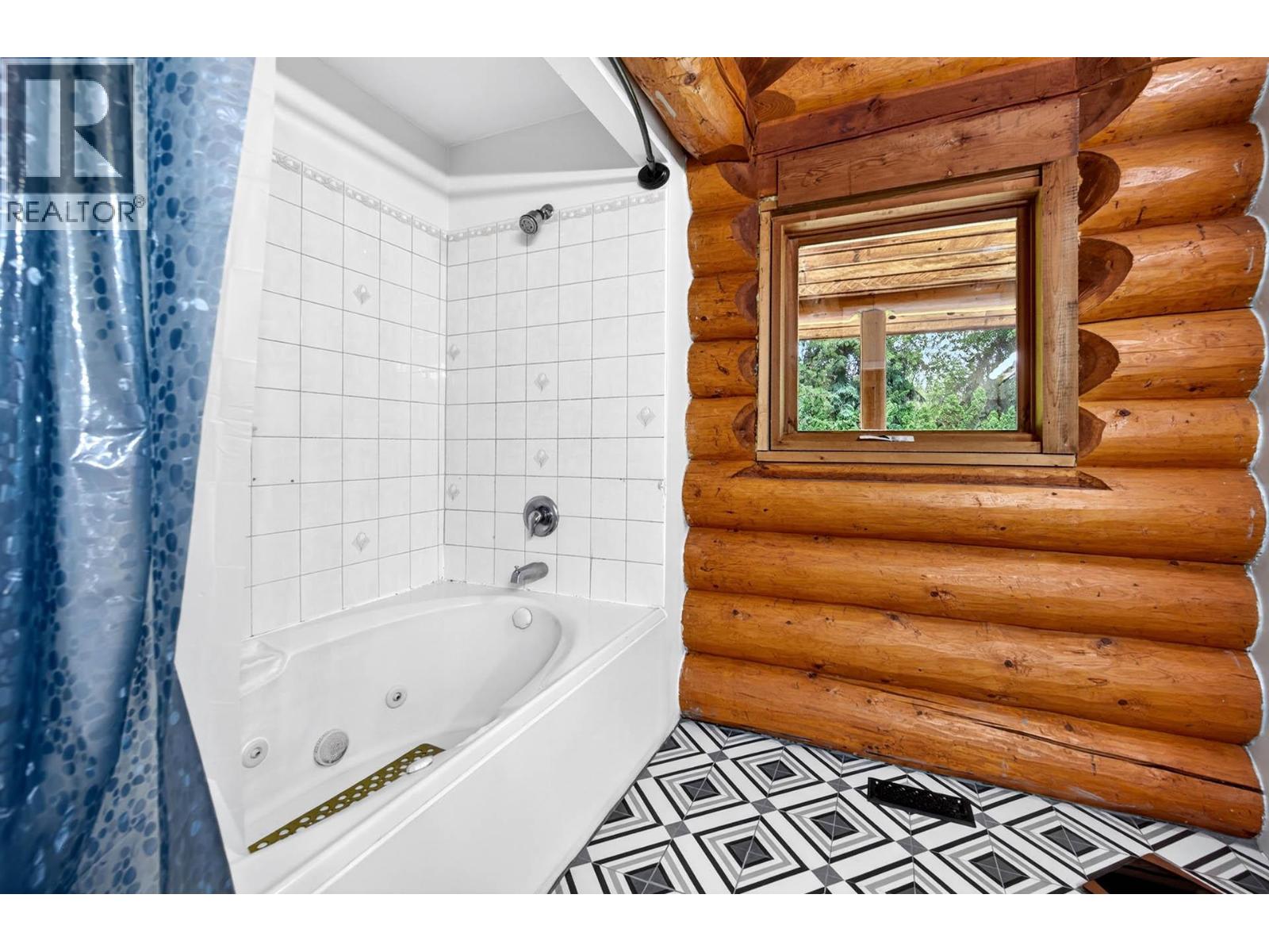 6041 Creek Side Road, Barriere, British Columbia  V0E 1E0 - Photo 18 - 10391438