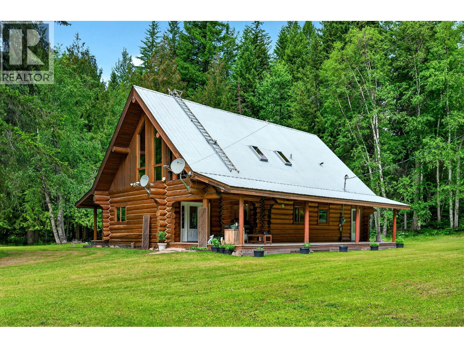 6041 Creek Side Road, Barriere, British Columbia  V0E 1E0 - Photo 2 - 10391438