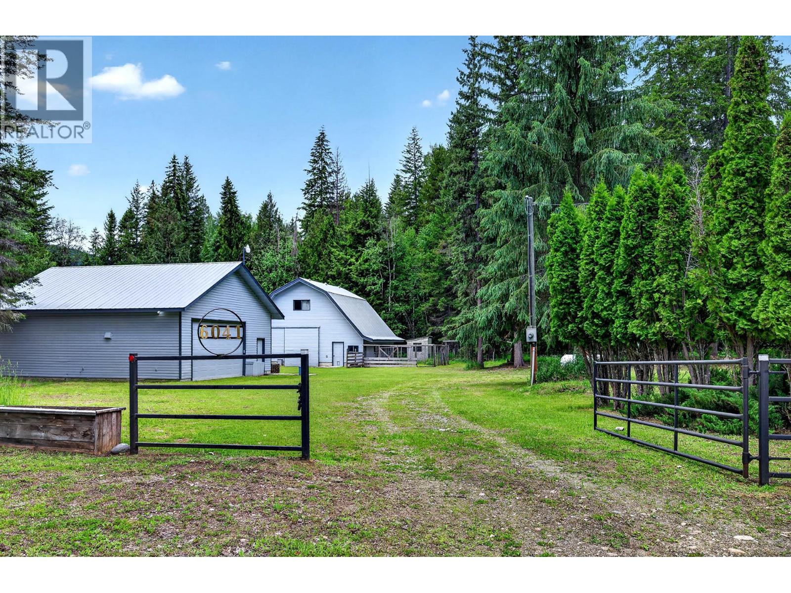 6041 Creek Side Road, Barriere, British Columbia  V0E 1E0 - Photo 38 - 10391438