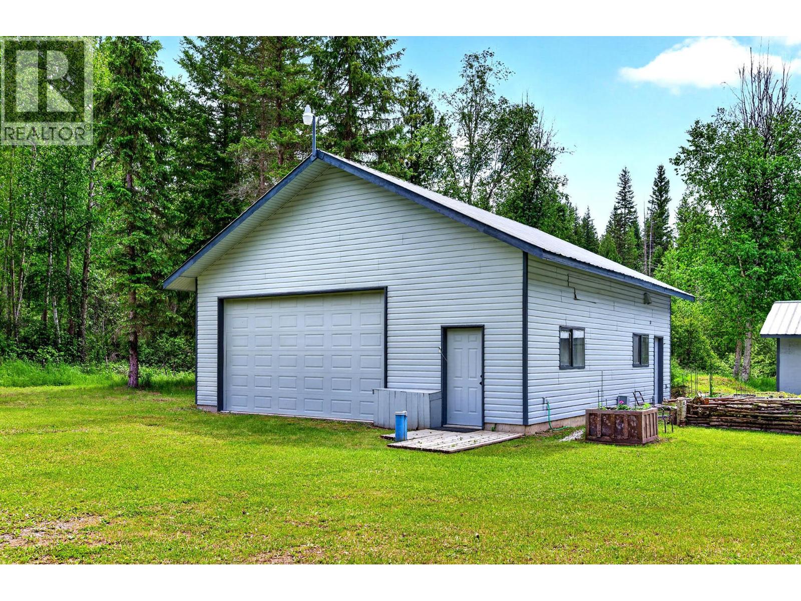 6041 Creek Side Road, Barriere, British Columbia  V0E 1E0 - Photo 39 - 10391438