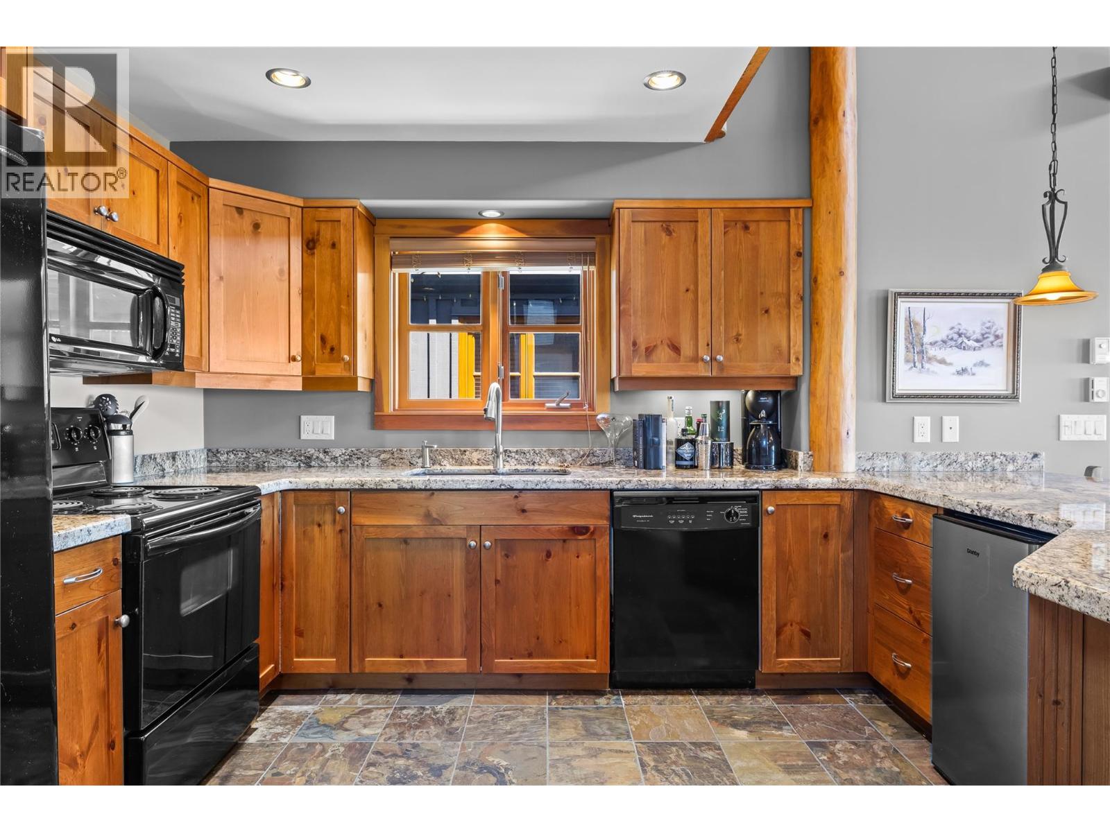 360 Whitehorse Lane Unit# 14, Big White, British Columbia  V1P 1T4 - Photo 4 - 10393893