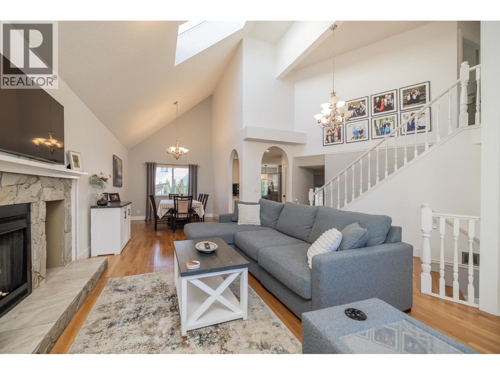 2796 Goldstream Crescent, Coquitlam, British Columbia  V3C 5G9 - Photo 6 - R3144126
