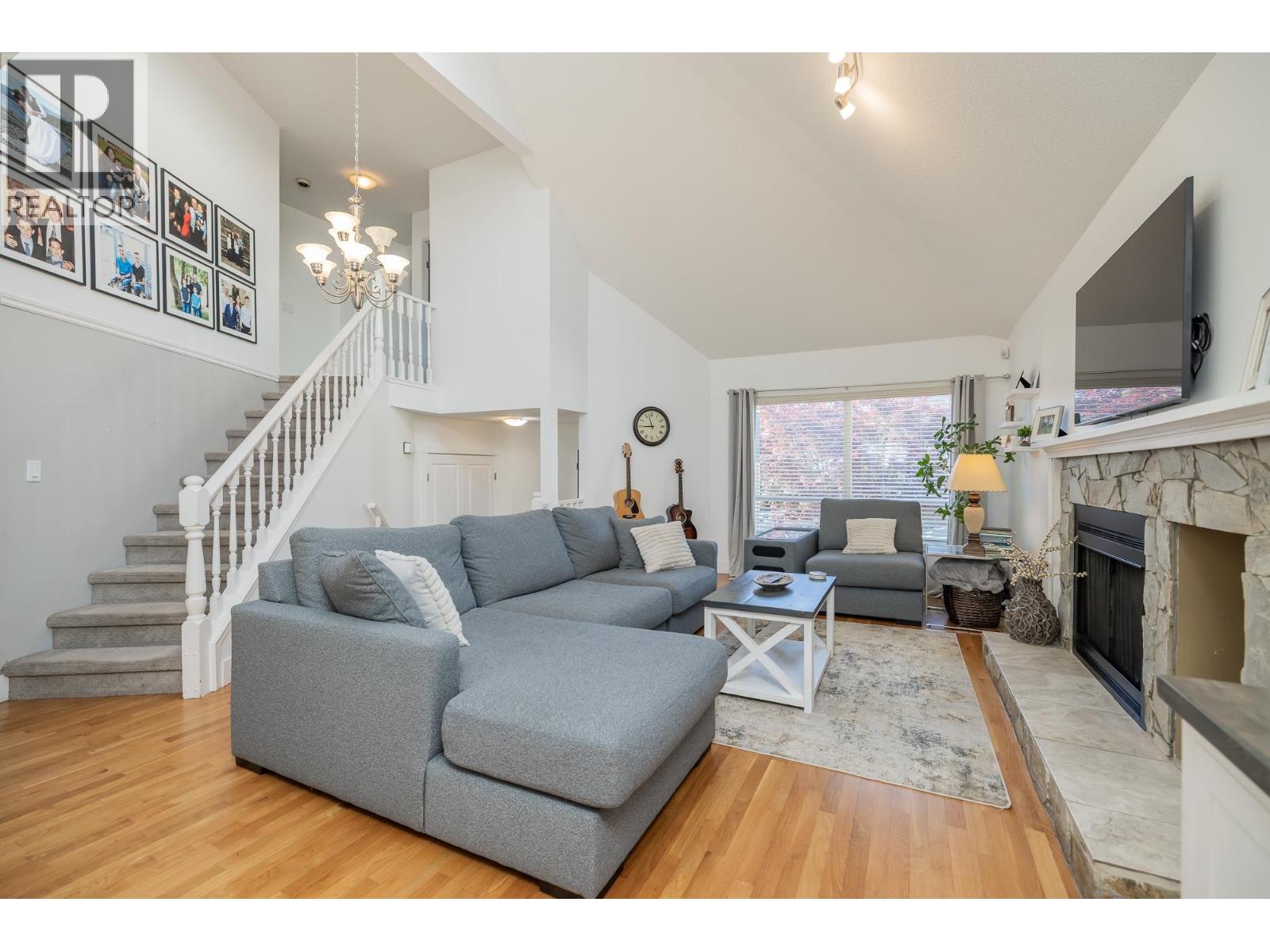 2796 Goldstream Crescent, Coquitlam, British Columbia  V3C 5G9 - Photo 9 - R3144126