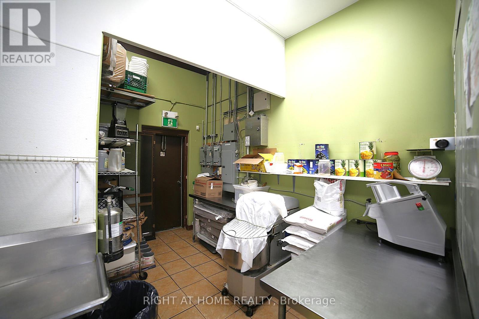 6 - 15 Lockport Way, Hamilton, Ontario  L8E 0H8 - Photo 6 - X13538468