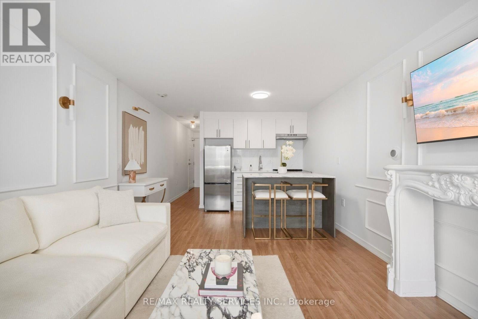 310 - 15 Maplewood Avenue, Toronto, Ontario  M6C 4B4 - Photo 8 - C13544908