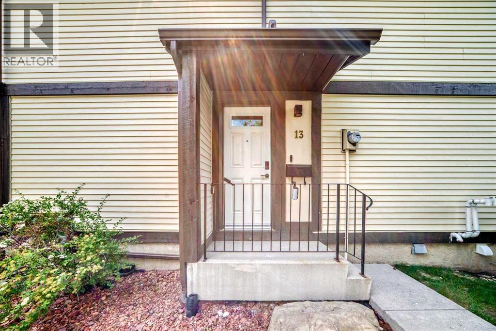 13, 115 Bergen Road NW, Calgary, Alberta  T3K 1P2 - Photo 3 - A2323812