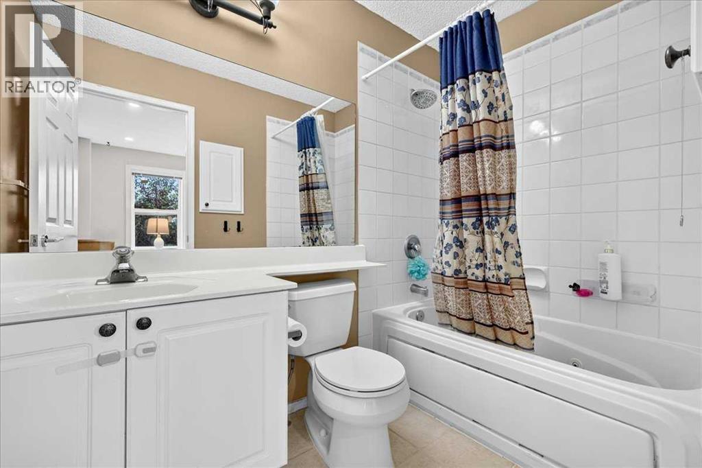 39 Bridlewood Avenue SW, Calgary, Alberta  T2Y 3T3 - Photo 23 - A2323974