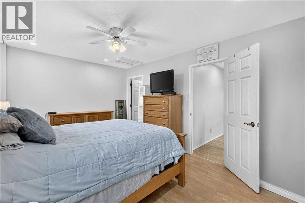 39 Bridlewood Avenue SW, Calgary, Alberta  T2Y 3T3 - Photo 20 - A2323974