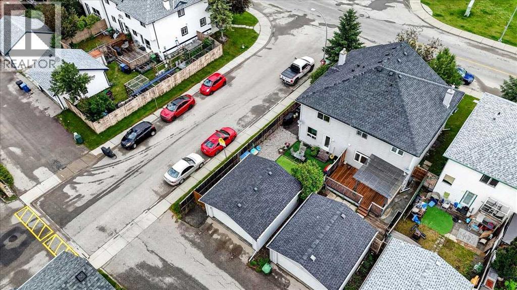 39 Bridlewood Avenue SW, Calgary, Alberta  T2Y 3T3 - Photo 48 - A2323974