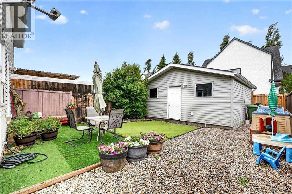 39 Bridlewood Avenue SW, Calgary, Alberta  T2Y 3T3 - Photo 39 - A2323974