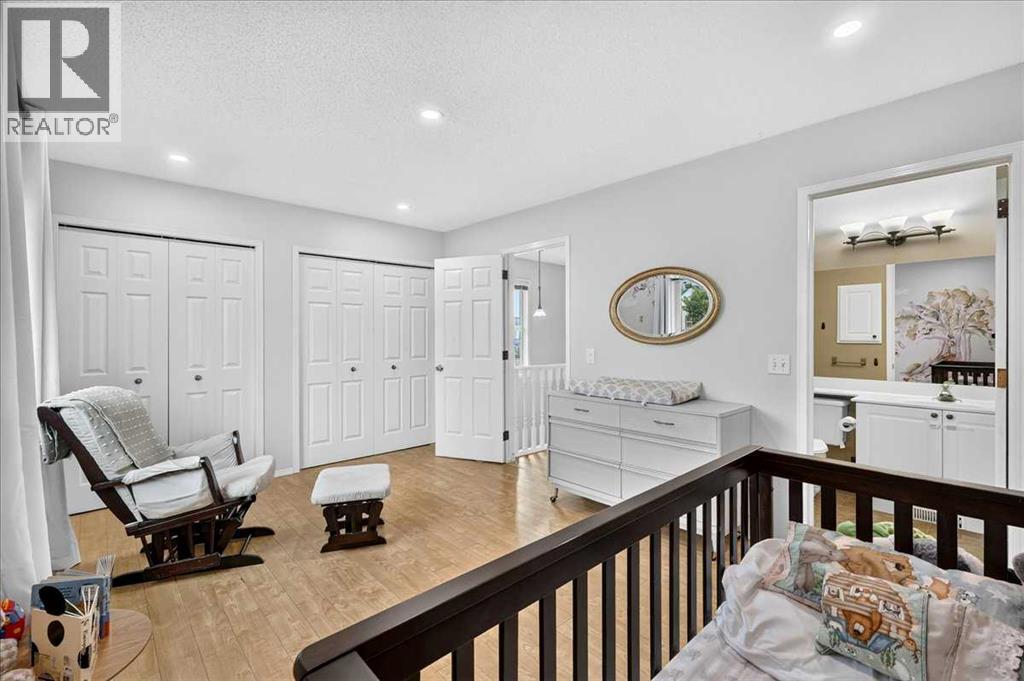39 Bridlewood Avenue SW, Calgary, Alberta  T2Y 3T3 - Photo 25 - A2323974