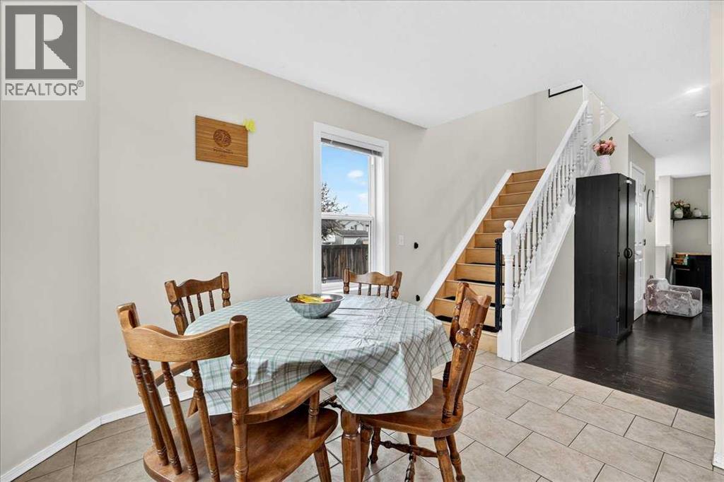 39 Bridlewood Avenue SW, Calgary, Alberta  T2Y 3T3 - Photo 12 - A2323974