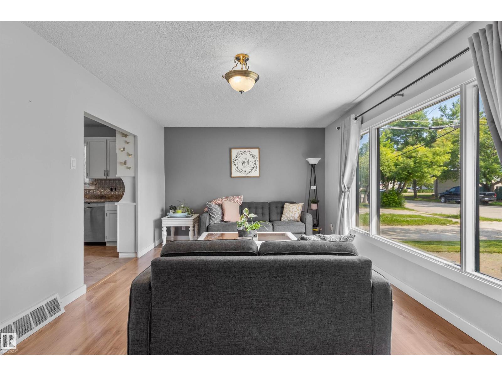 4712 49 Av, Drayton Valley, Alberta  T7A 1H8 - Photo 5 - E4497930