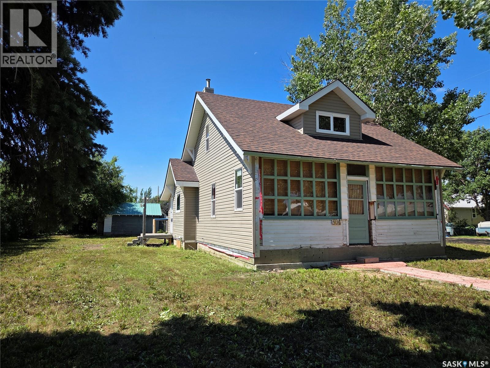 304 1st AVENUE, craik, Saskatchewan