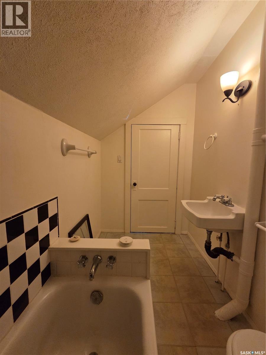 304 1st Avenue, Craik, Saskatchewan  S0G 0V0 - Photo 32 - SK042110