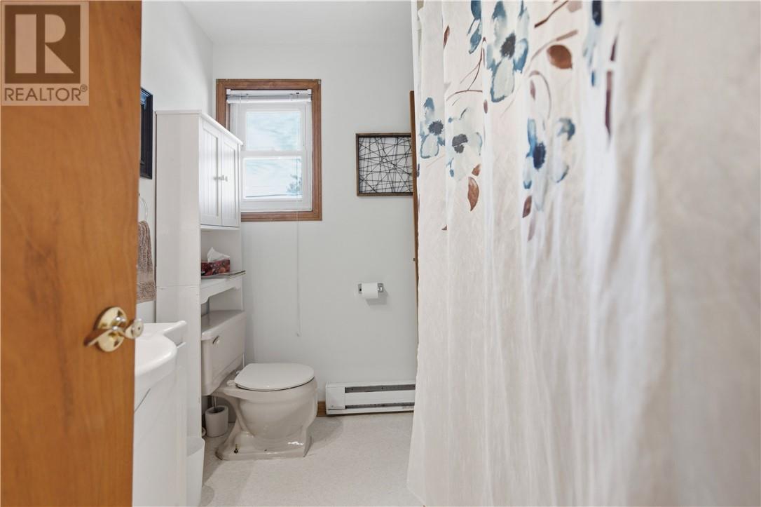 241 Woodward Avenue, Blind River, Ontario  P0R 1B0 - Photo 22 - 2129044