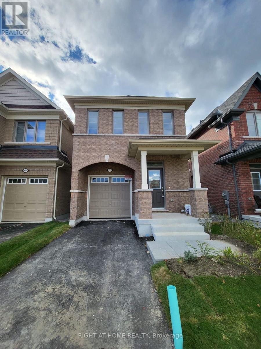 111 Bayardo Drive, Oshawa, Ontario  L1L 0V2 - Photo 3 - E13428336