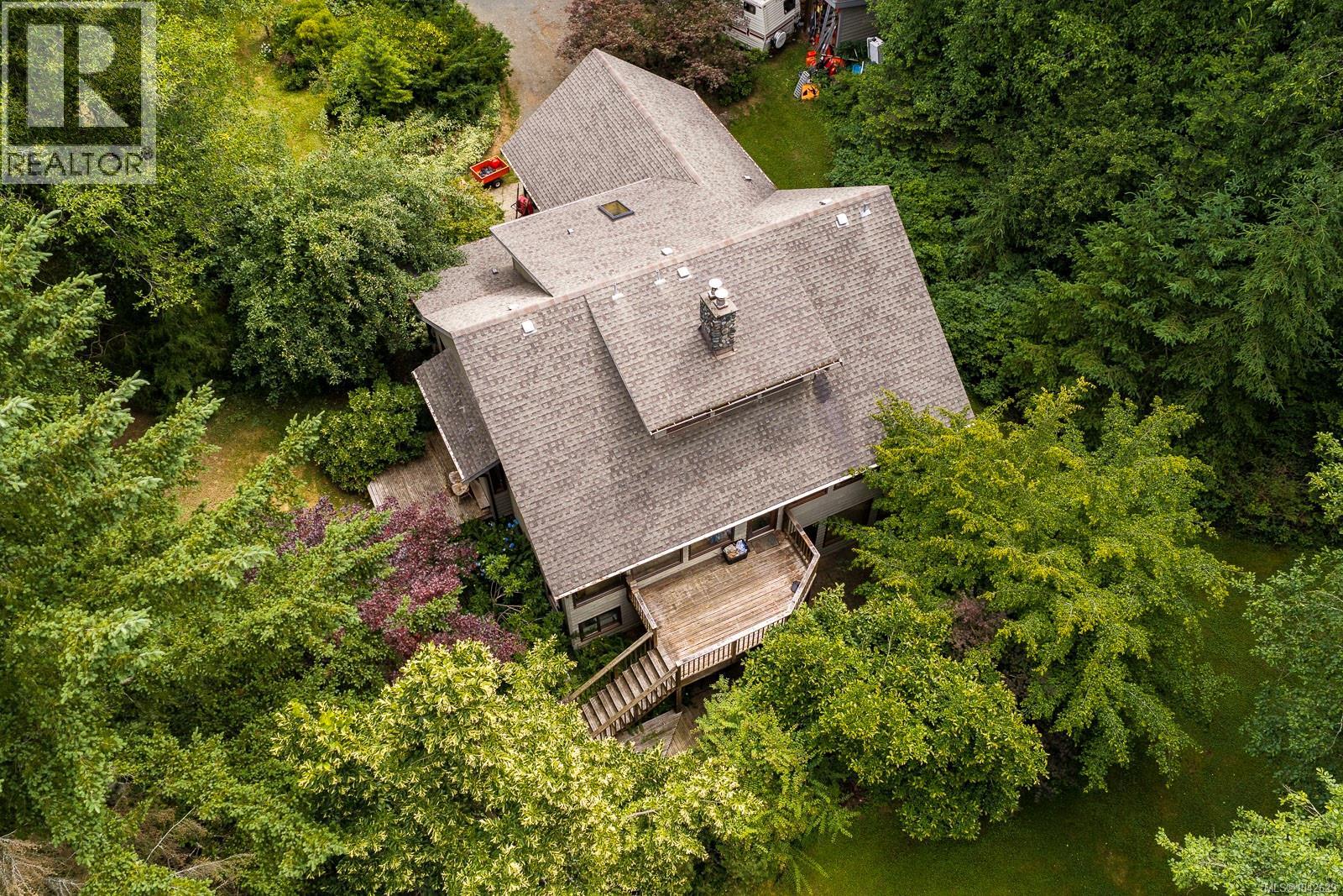 7013 Railway Ave, Courtenay