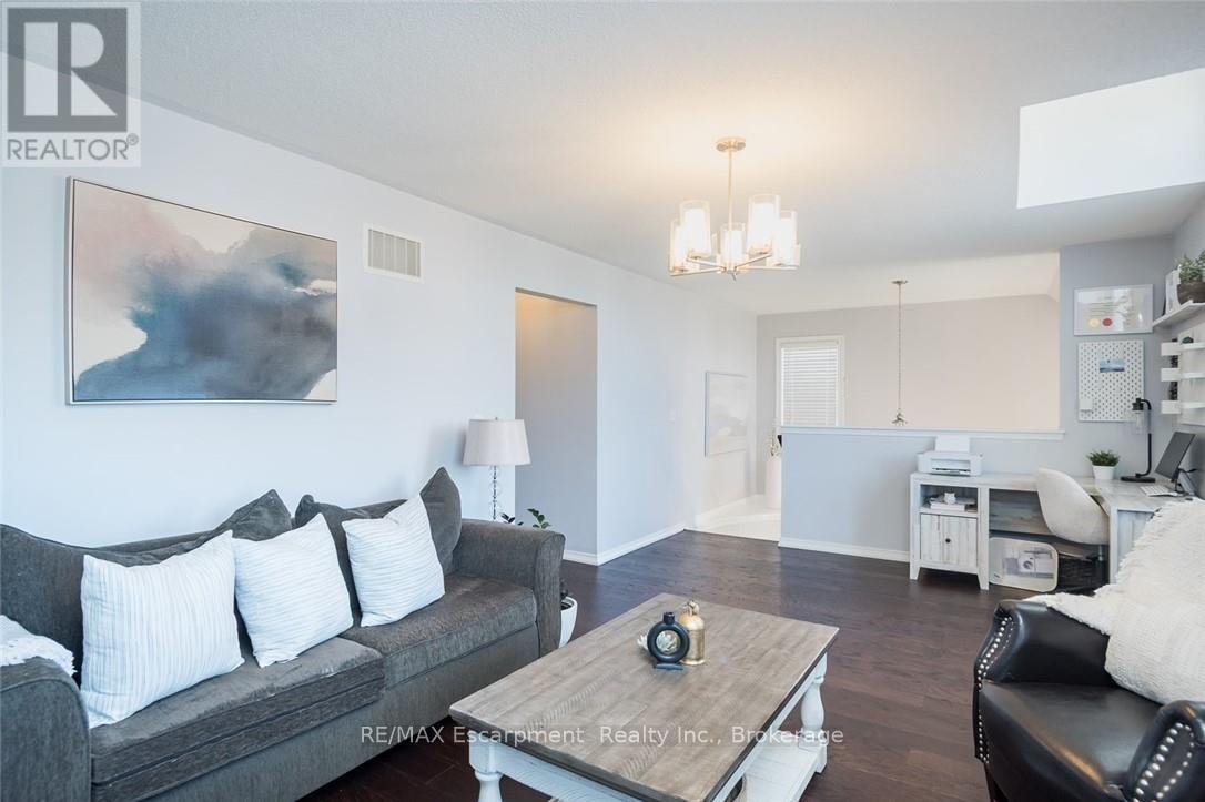 3184 Tim Dobbie Drive, Burlington, Ontario  L7M 0N3 - Photo 17 - W13544978