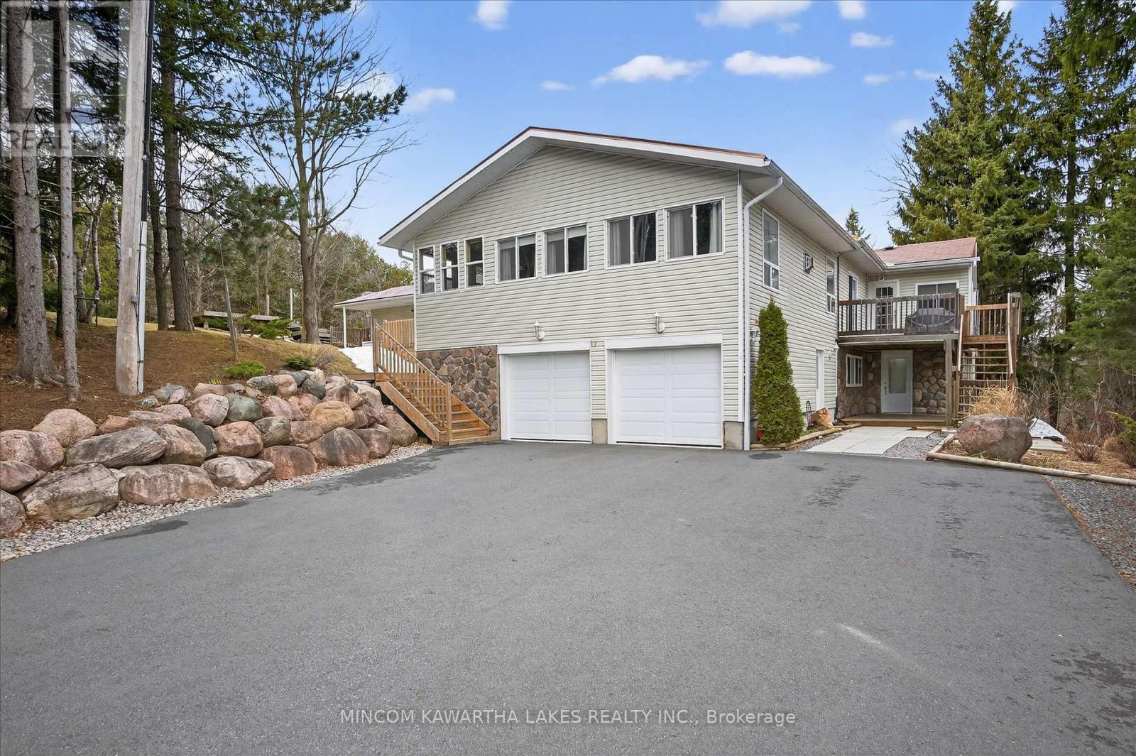 572 Fallis Line, Cavan Monaghan, Ontario  L0A 1G0 - Photo 2 - X13544934