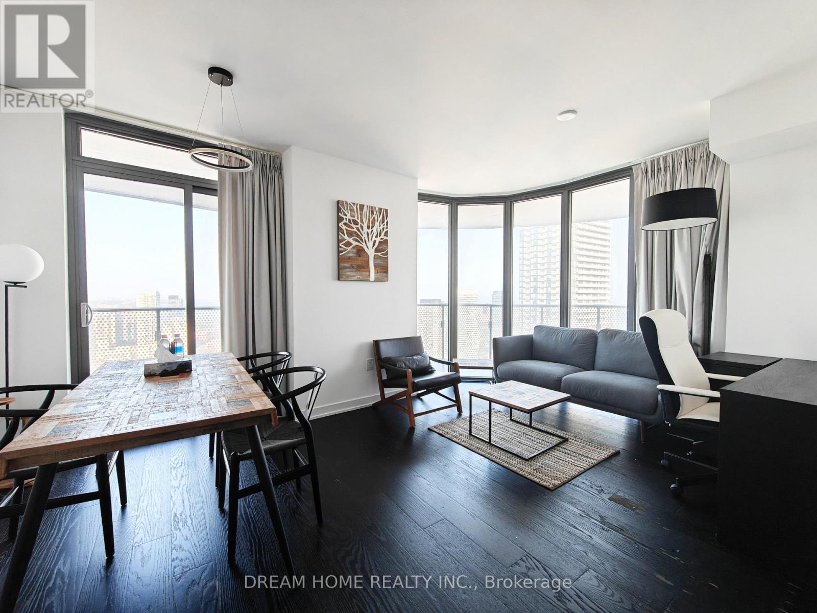 3902 - 11 WELLESLEY STREET W, Toronto, Ontario