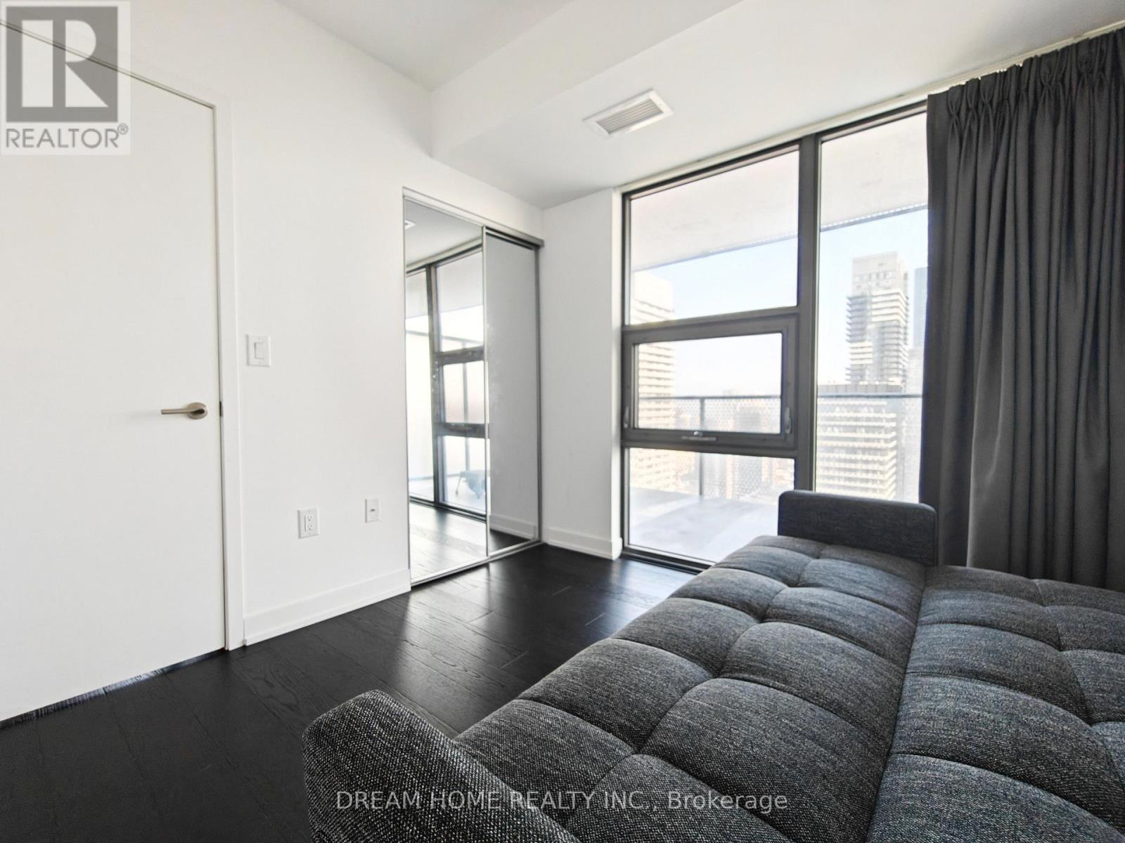 3902 - 11 Wellesley Street W, Toronto, Ontario  M4Y 0G4 - Photo 13 - C13544950