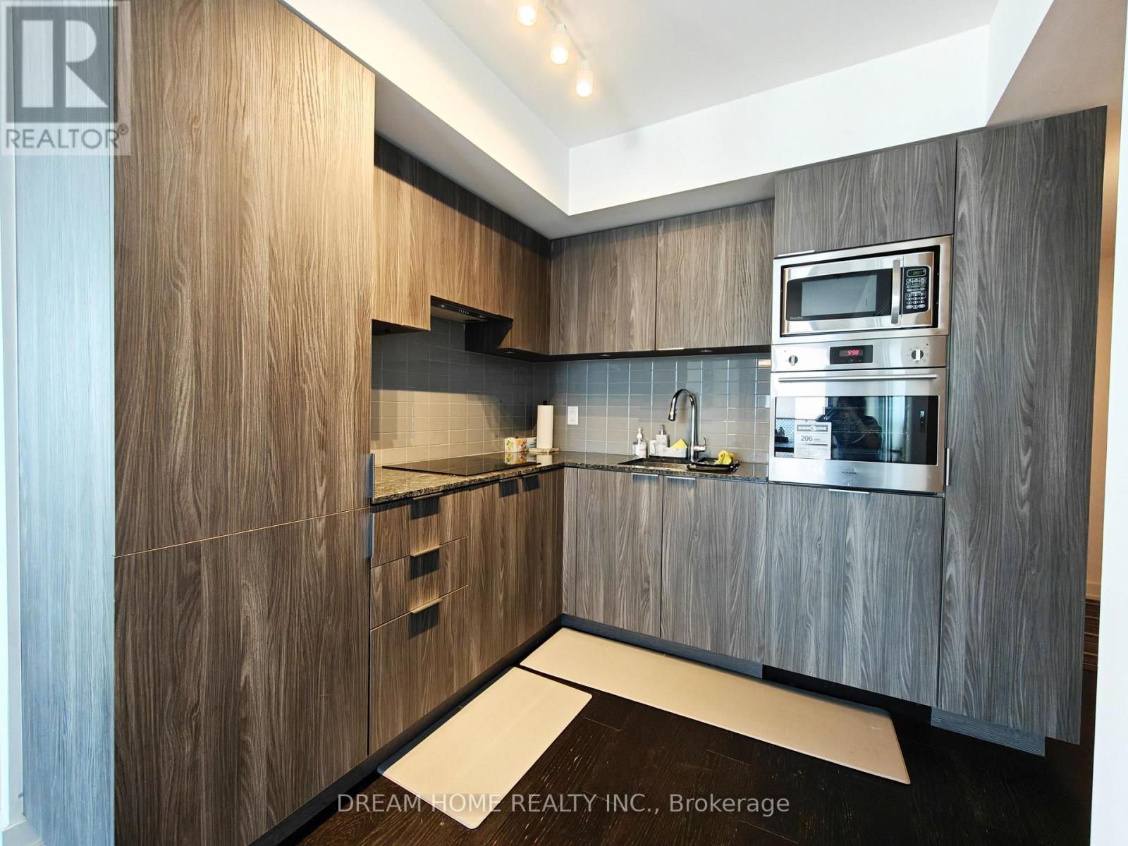 3902 - 11 Wellesley Street W, Toronto, Ontario  M4Y 0G4 - Photo 6 - C13544950