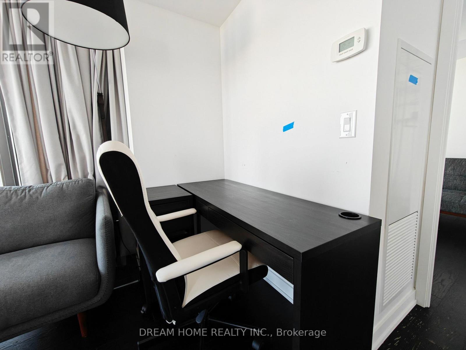 3902 - 11 Wellesley Street W, Toronto, Ontario  M4Y 0G4 - Photo 7 - C13544950