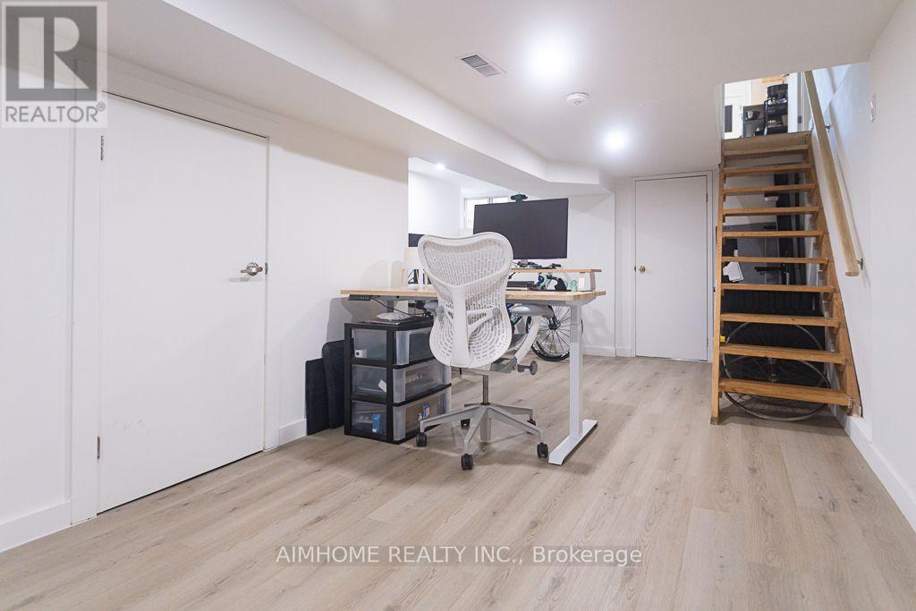 6 Macklem Avenue, Toronto, Ontario  M6J 3M2 - Photo 23 - C13544960