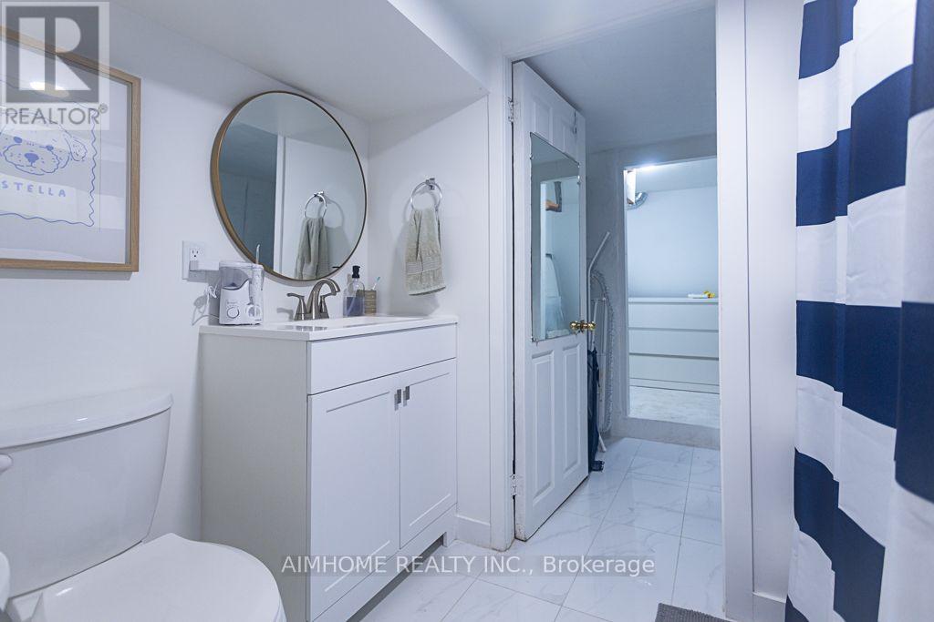 6 Macklem Avenue, Toronto, Ontario  M6J 3M2 - Photo 26 - C13544960