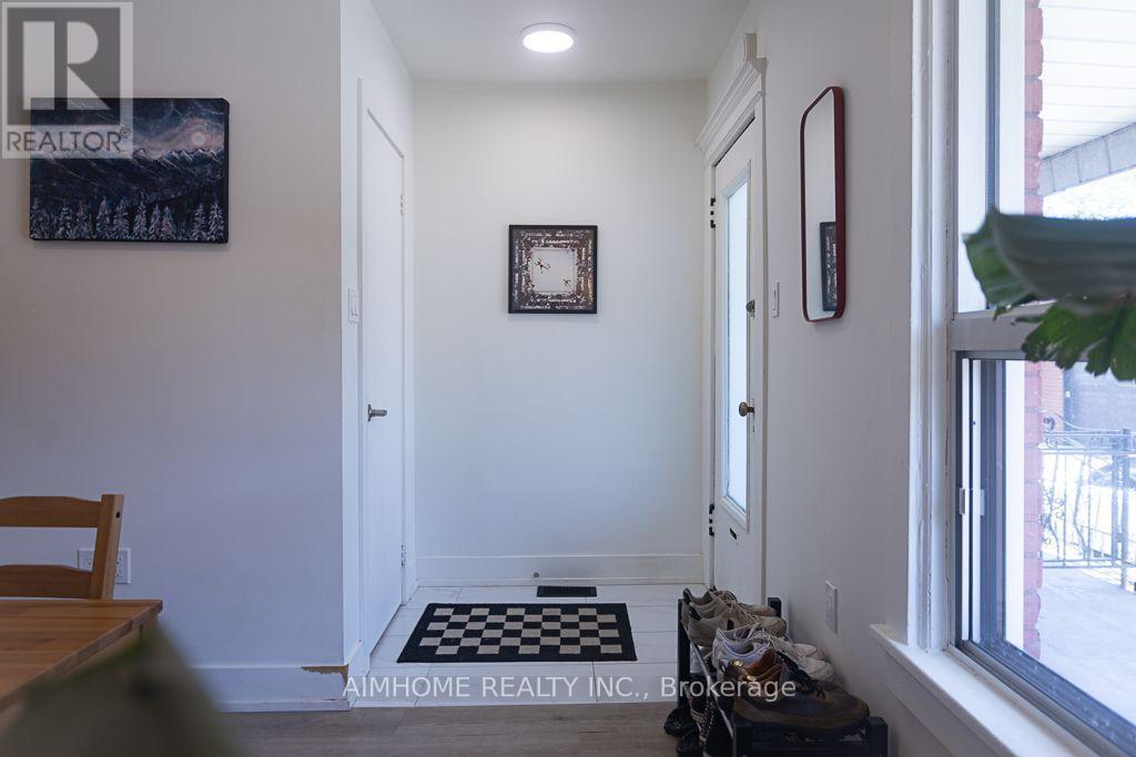 6 Macklem Avenue, Toronto, Ontario  M6J 3M2 - Photo 3 - C13544960