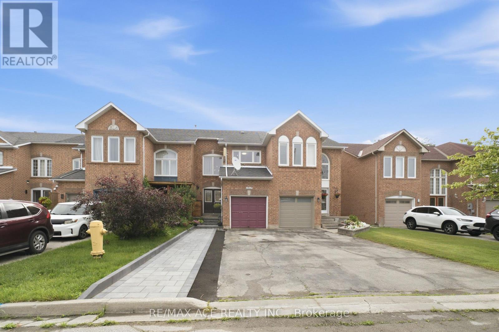 1563 Nipissing Court, Pickering, Ontario  L1V 6T9 - Photo 2 - E13545112