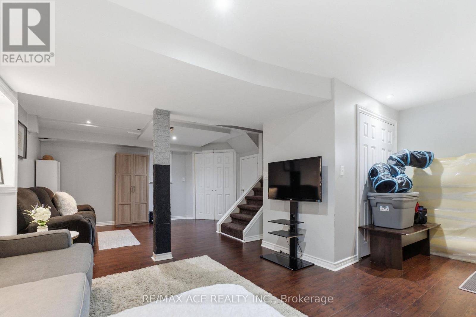 1563 Nipissing Court, Pickering, Ontario  L1V 6T9 - Photo 36 - E13545112