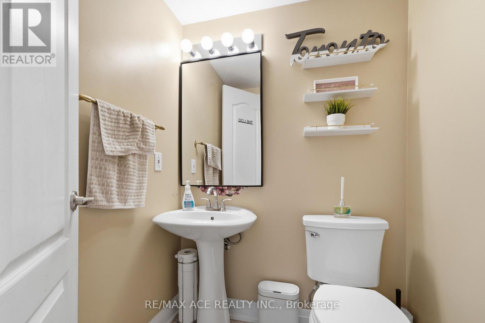 1563 Nipissing Court, Pickering, Ontario  L1V 6T9 - Photo 5 - E13545112