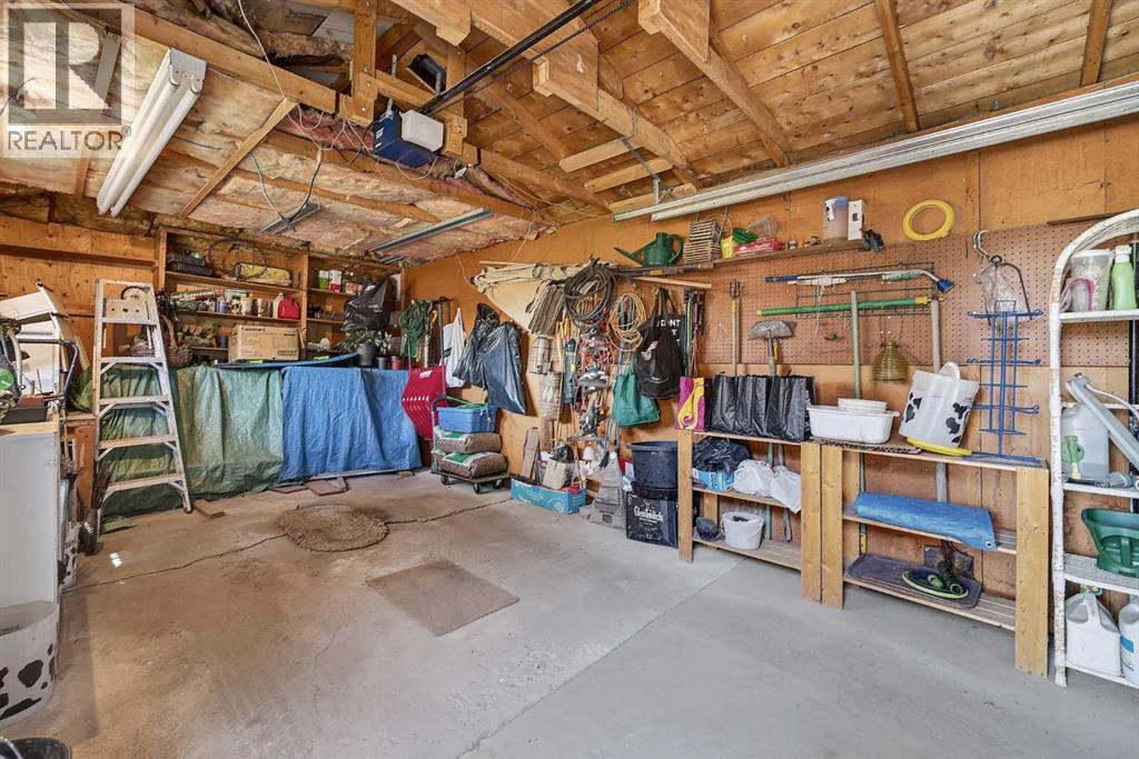 819 Thorneycroft Drive NW, Calgary, Alberta  T2K 3K5 - Photo 41 - A2325893